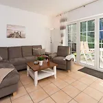 Neue Reihe *